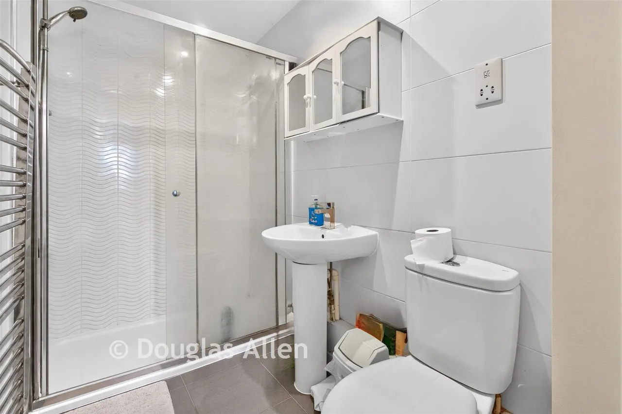 Farnham Avenue, Wickford, SS11, photo 9