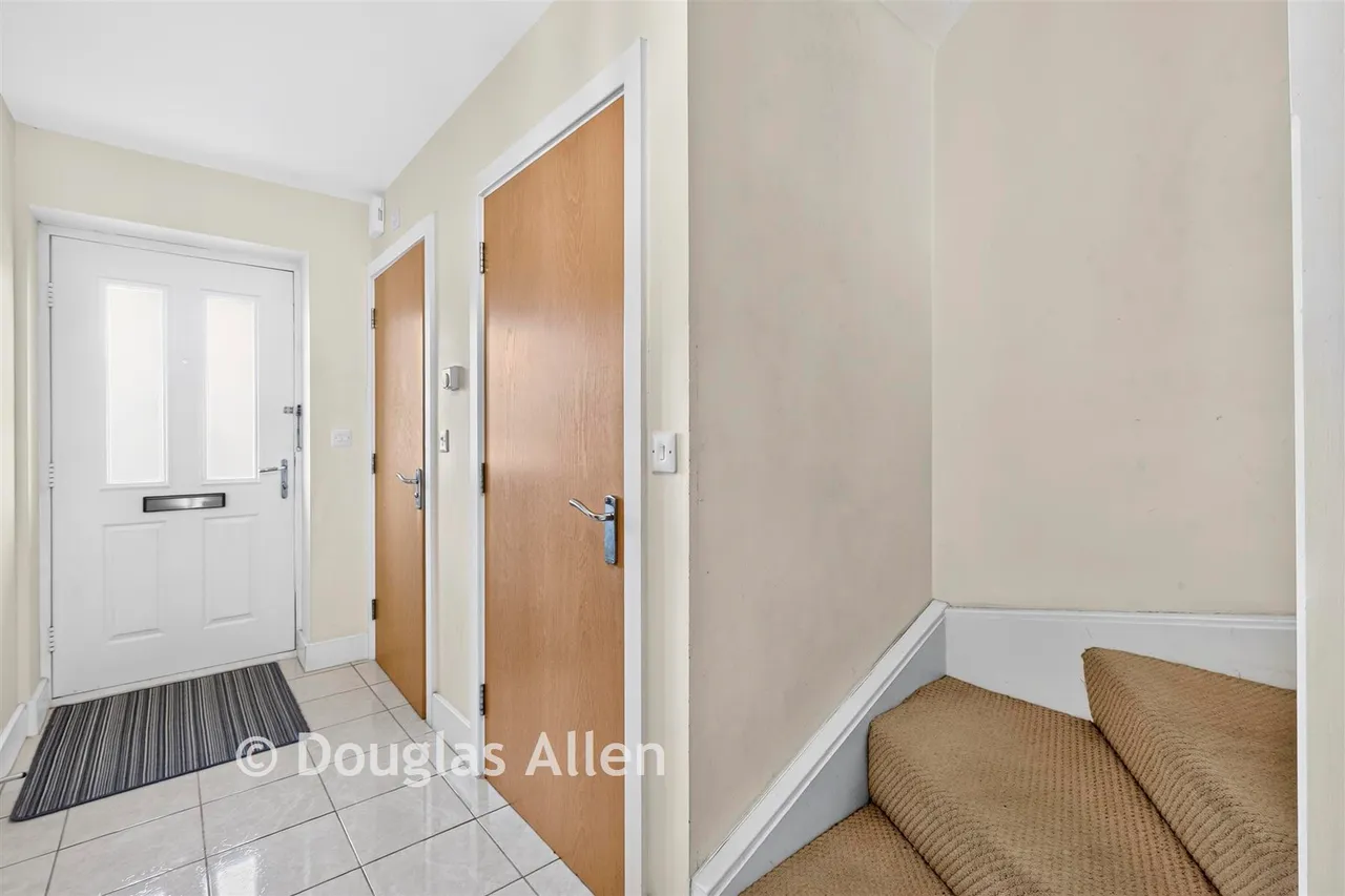 Farnham Avenue, Wickford, SS11, photo 5