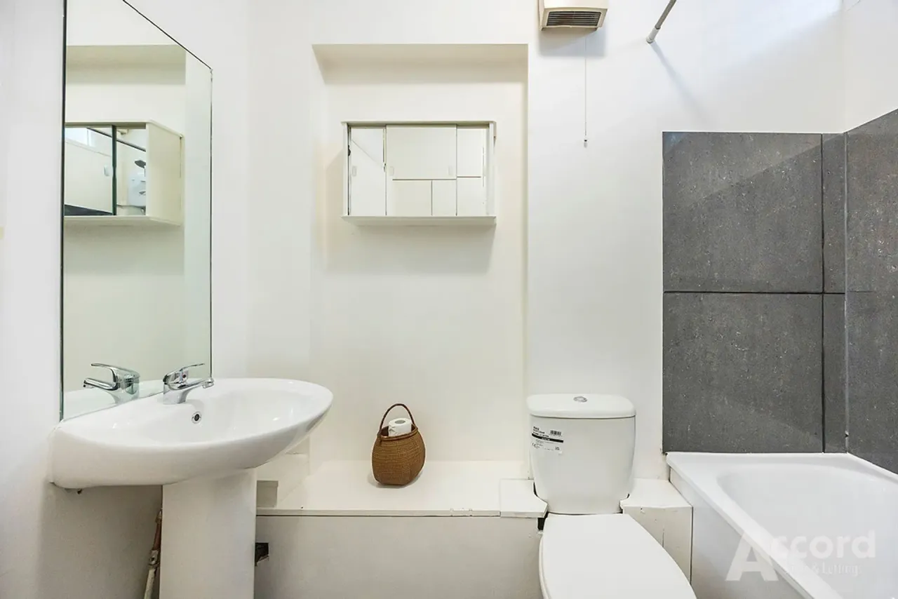 Astra Close, Hornchurch, RM12, photo 13