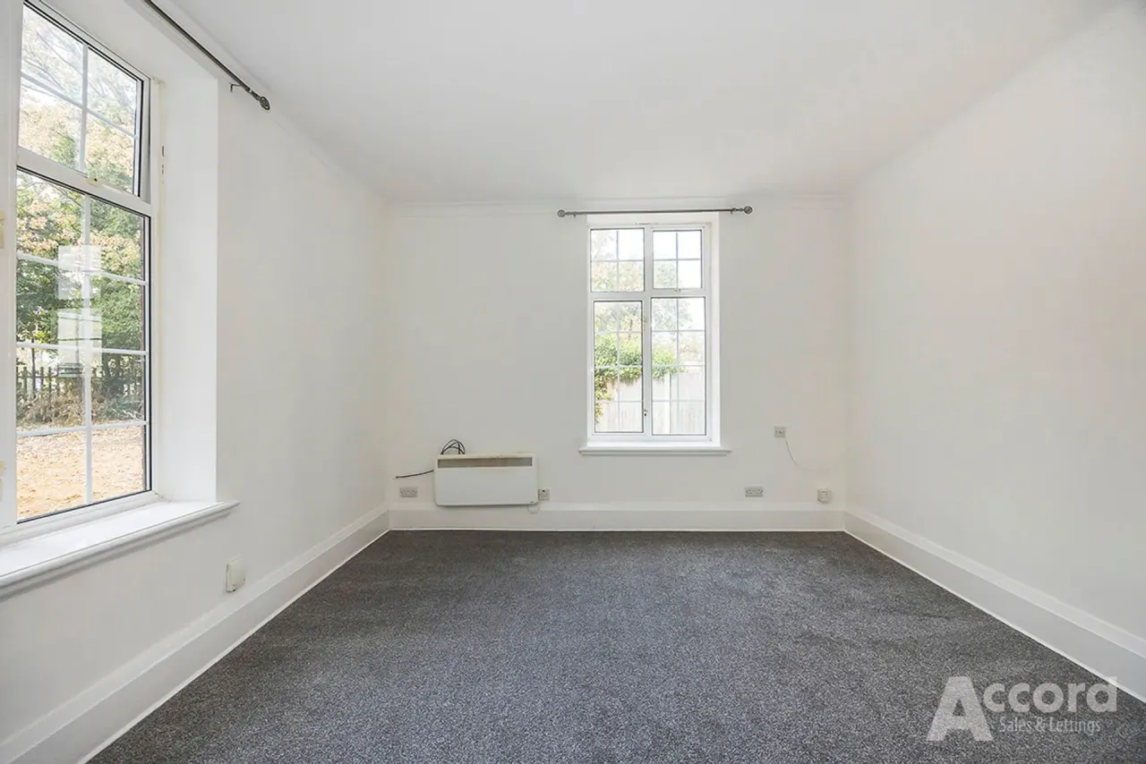 Astra Close, Hornchurch, RM12, photo 3