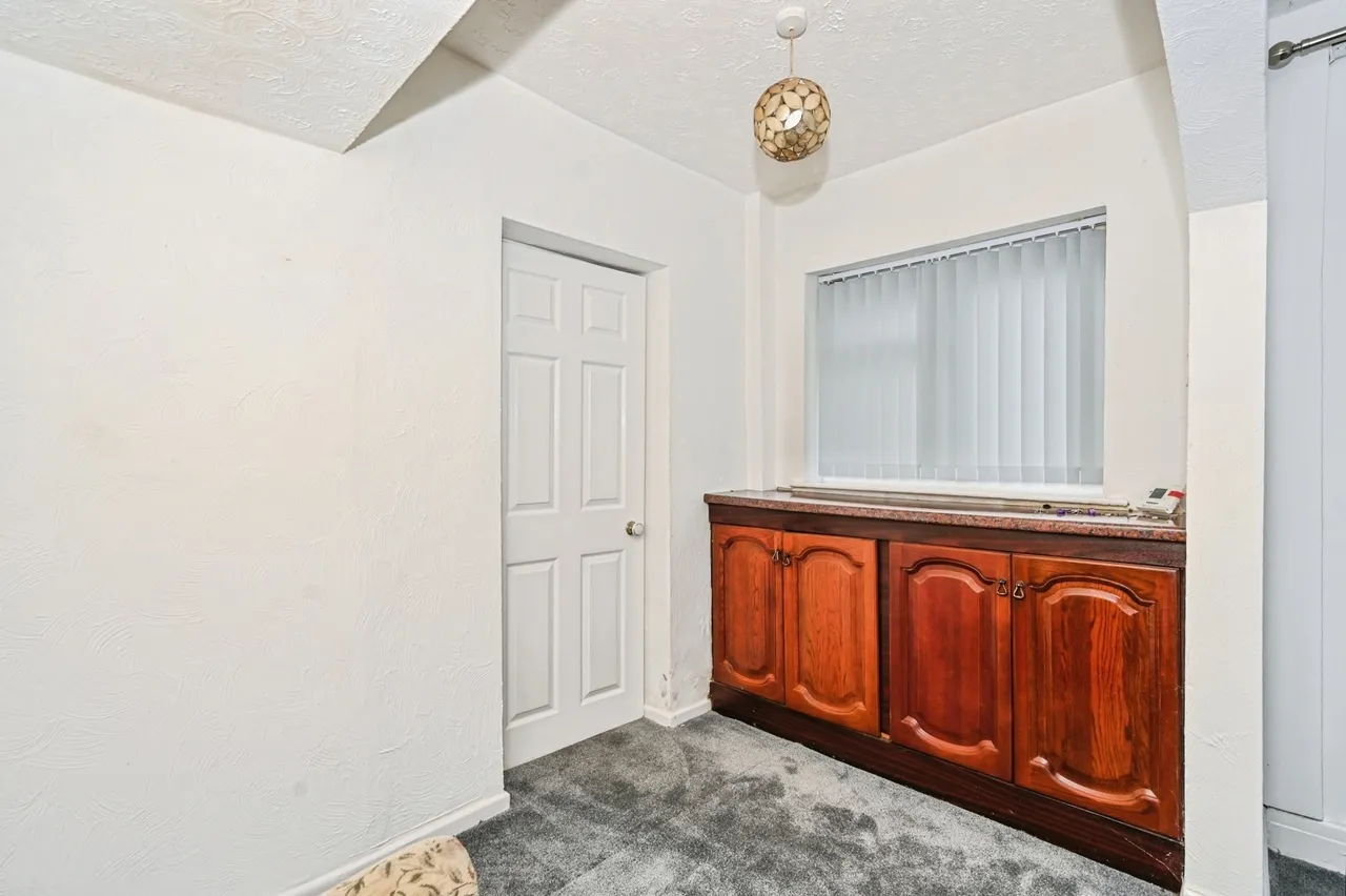 Larch Avenue, Penketh, Warrington, Cheshire, WA5, photo 8