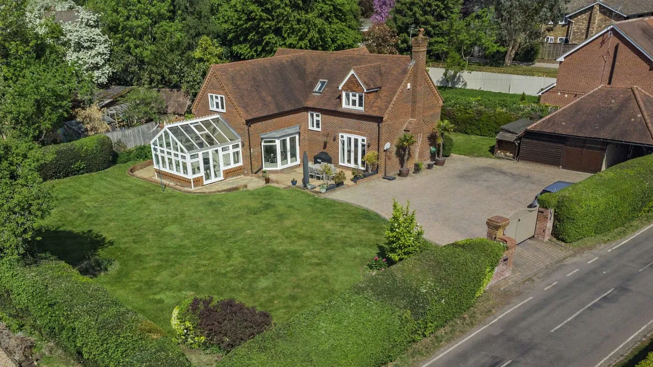 4 bed house for sale — Upper Basildon, Reading, Berkshire, RG8 8SU