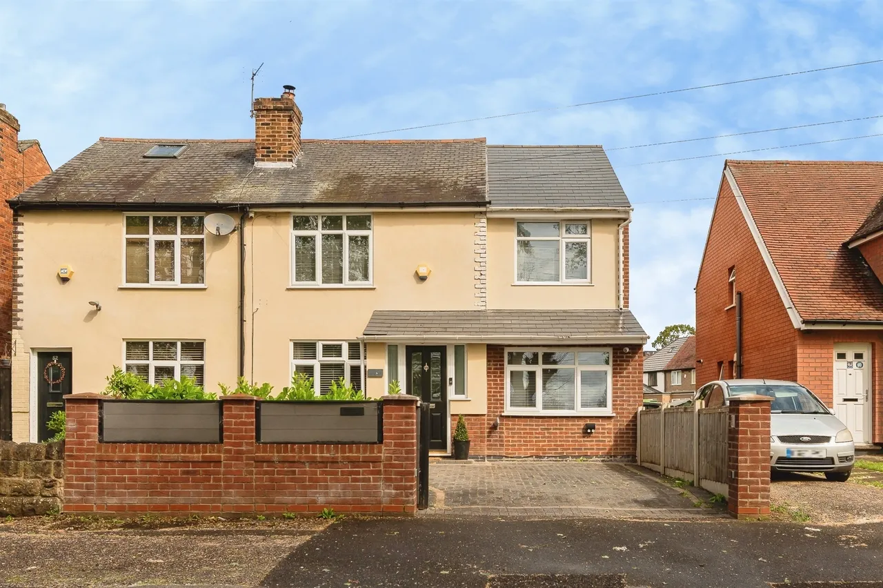 4 bed house for sale, Chetwynd Road, Beeston, NG9