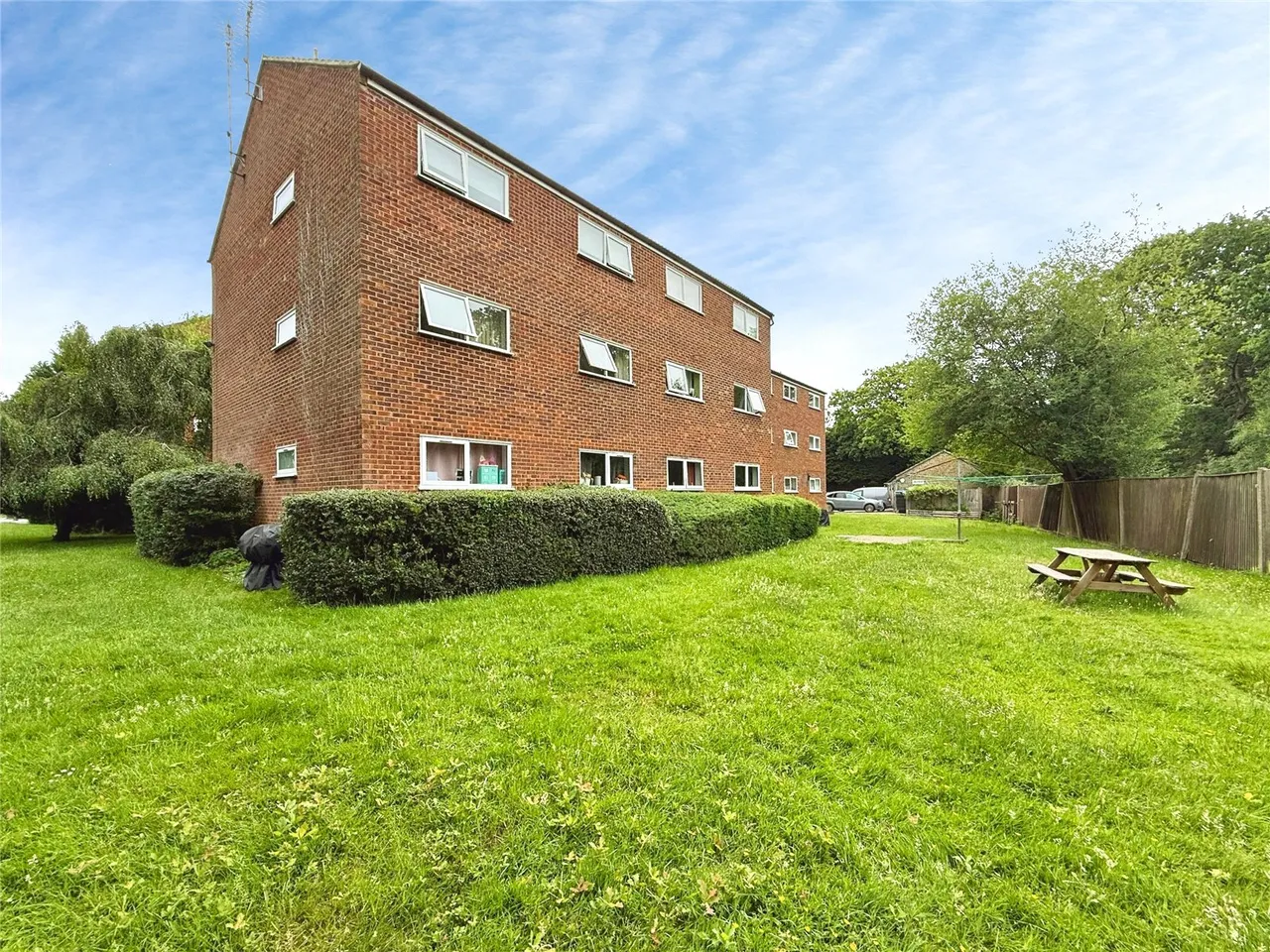 Henley Drive, Frimley Green, Camberley, Surrey, GU16 6JT, photo 9