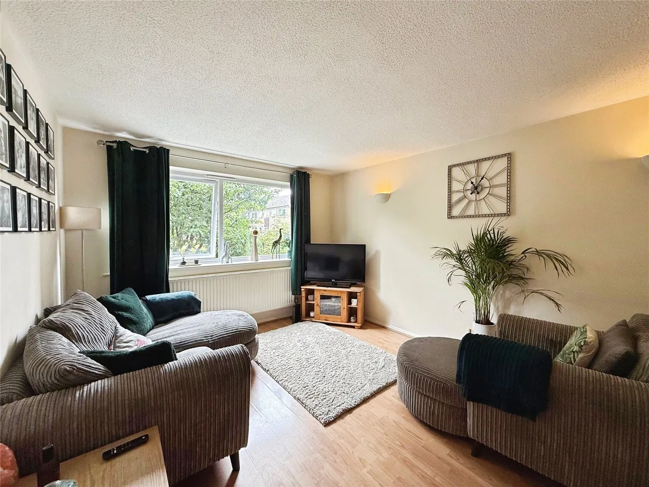 Henley Drive, Frimley Green, Camberley, Surrey, GU16 6JT, photo 2
