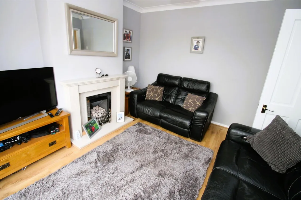 Mayfield Road, Hasbury, Halesowen, photo 5
