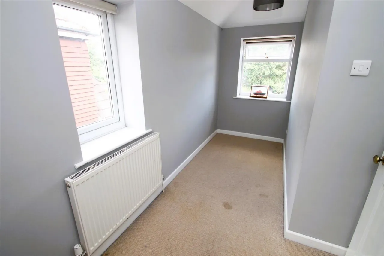 Mayfield Road, Hasbury, Halesowen, photo 19