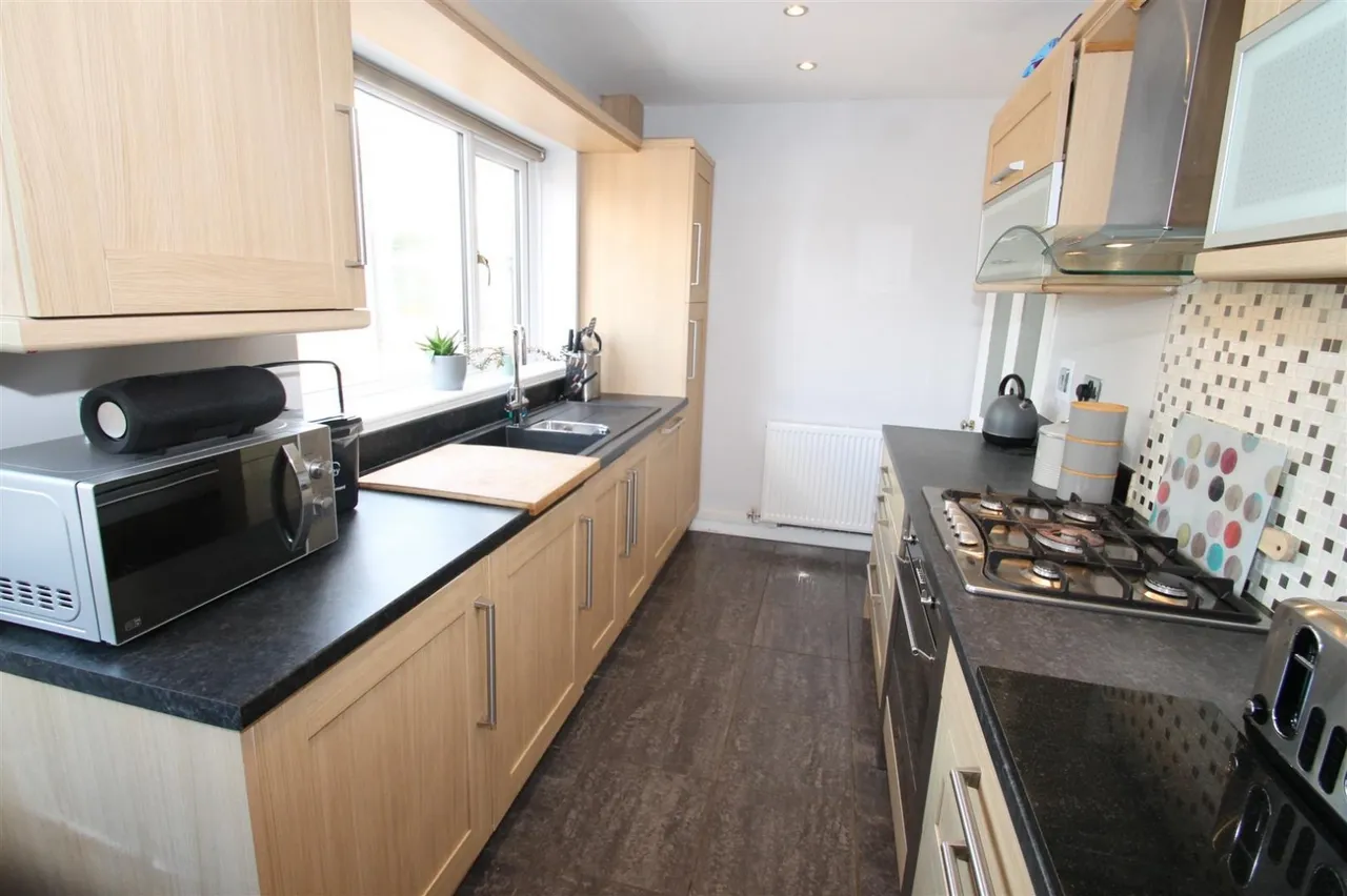 Mayfield Road, Hasbury, Halesowen, photo 9