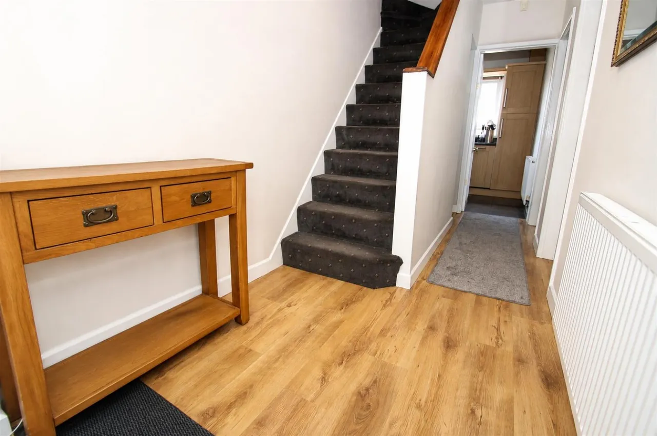 Mayfield Road, Hasbury, Halesowen, photo 2