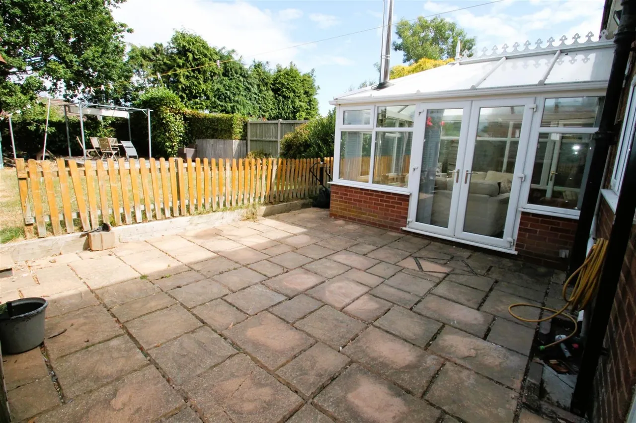 Mayfield Road, Hasbury, Halesowen, photo 14