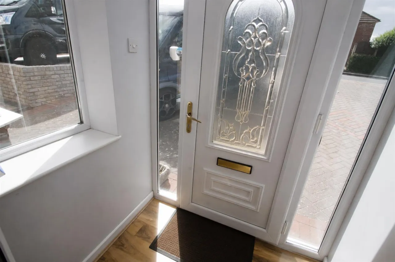 Mayfield Road, Hasbury, Halesowen, photo 3