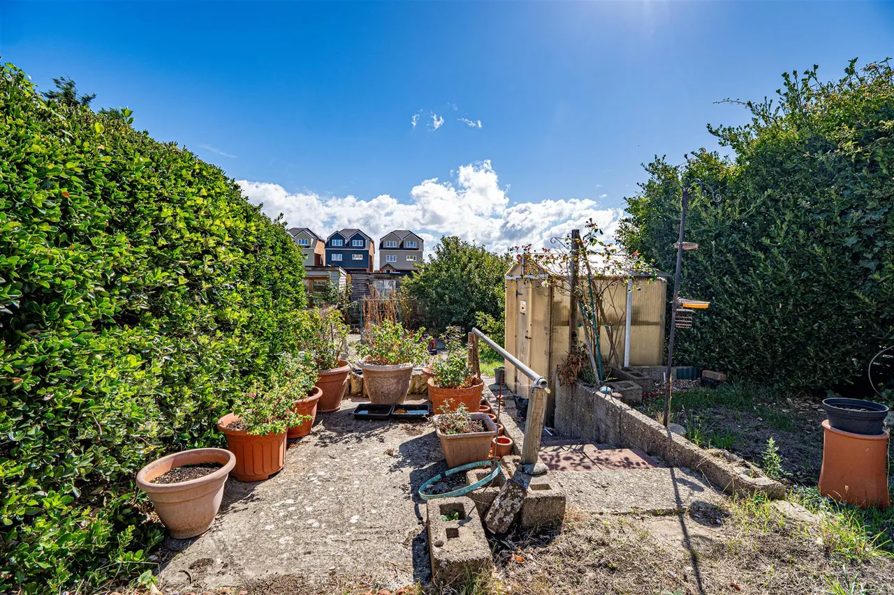 Bexhill Road, St. Leonards-On-Sea, photo 13