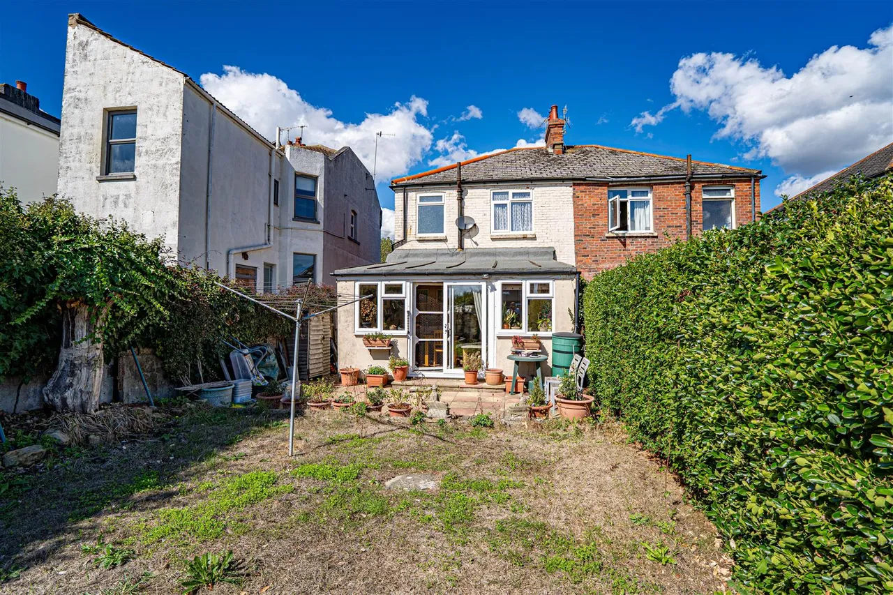 Bexhill Road, St. Leonards-On-Sea, photo 14