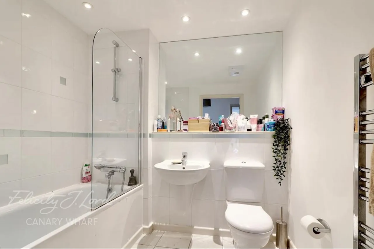 Abbotts Wharf, E14, photo 9