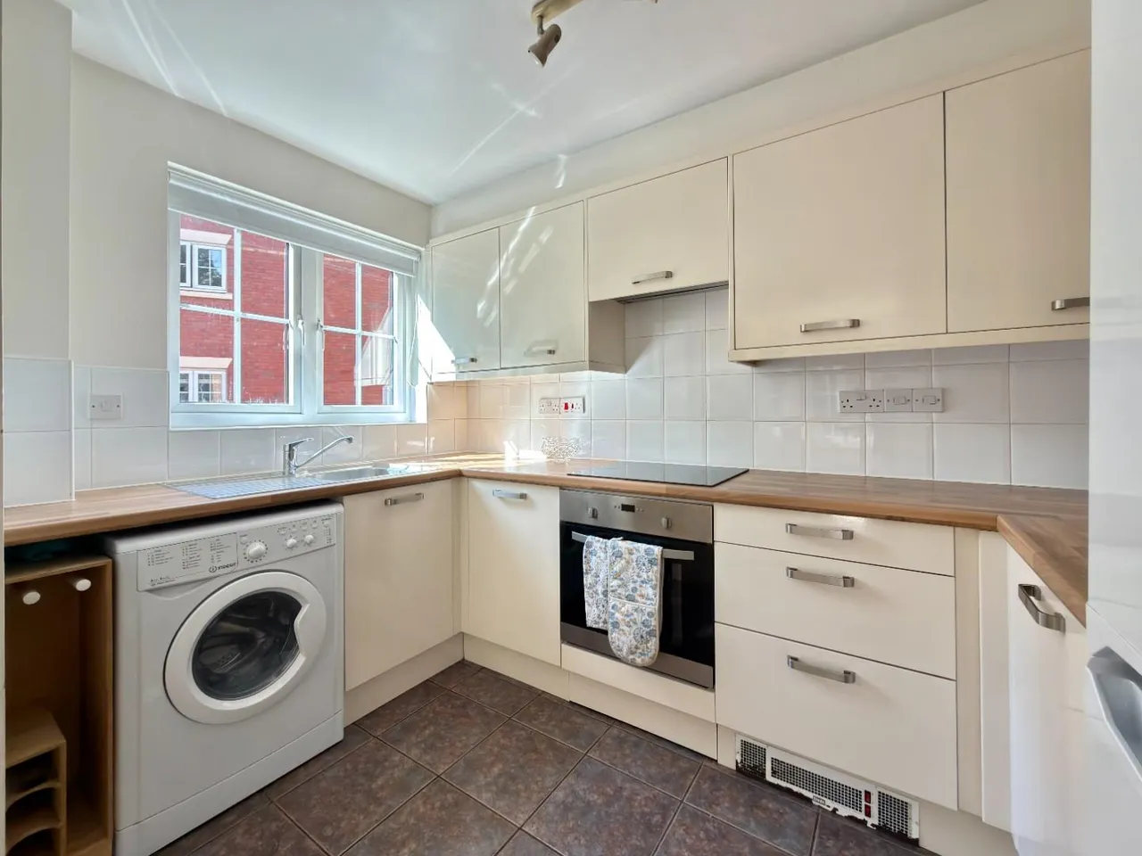 Chelsfield Grove, Chorlton, M21, photo 11