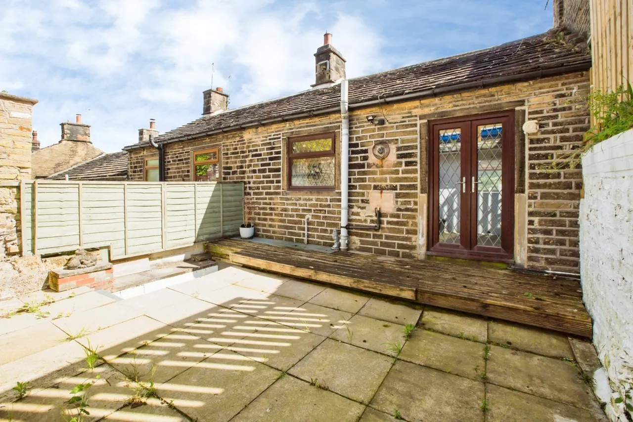 Burrwood Terrace, Holywell Green, Halifax, West Yorkshire, HX4, photo 9