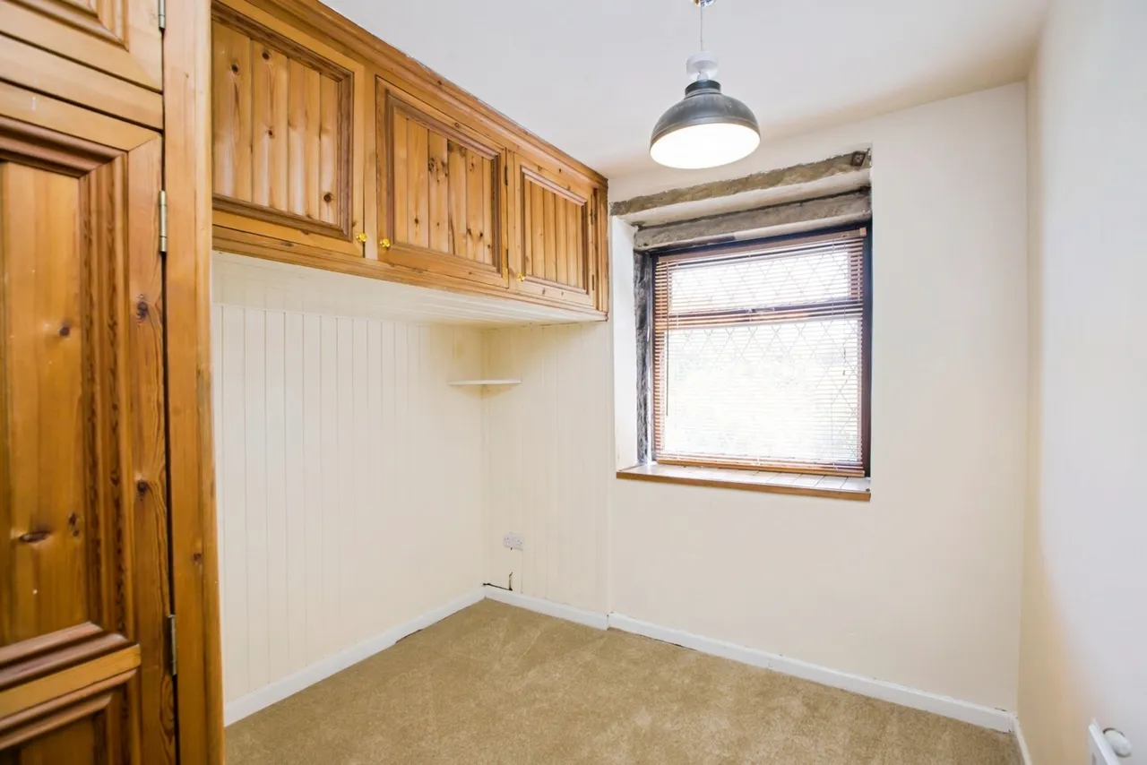 Burrwood Terrace, Holywell Green, Halifax, West Yorkshire, HX4, photo 5