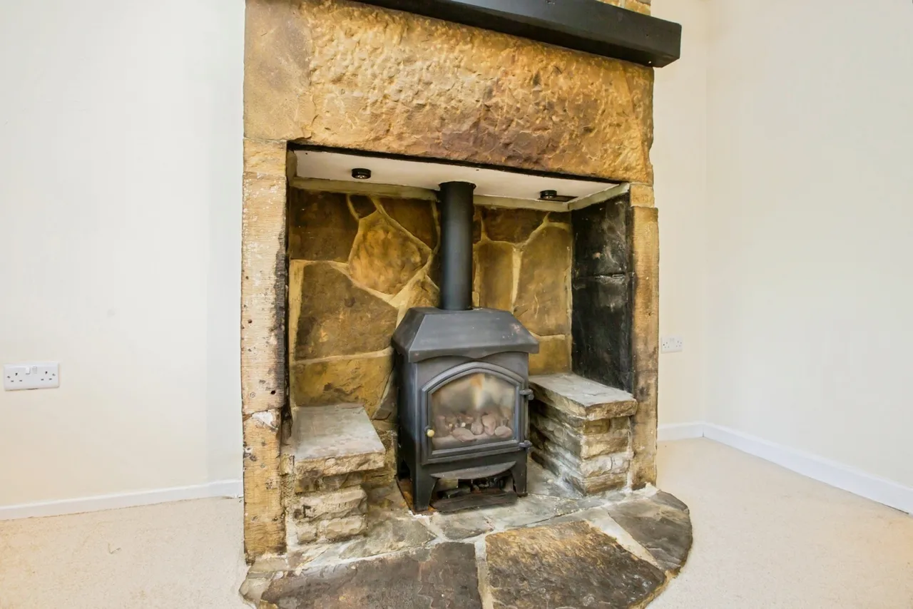 Burrwood Terrace, Holywell Green, Halifax, West Yorkshire, HX4, photo 10