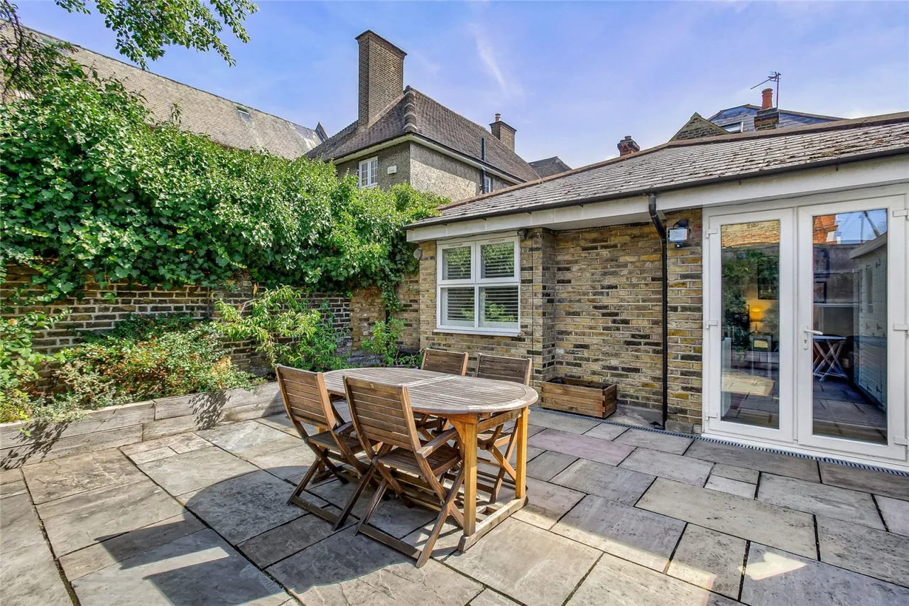 Mitcham Lane, Furzedown, photo 12