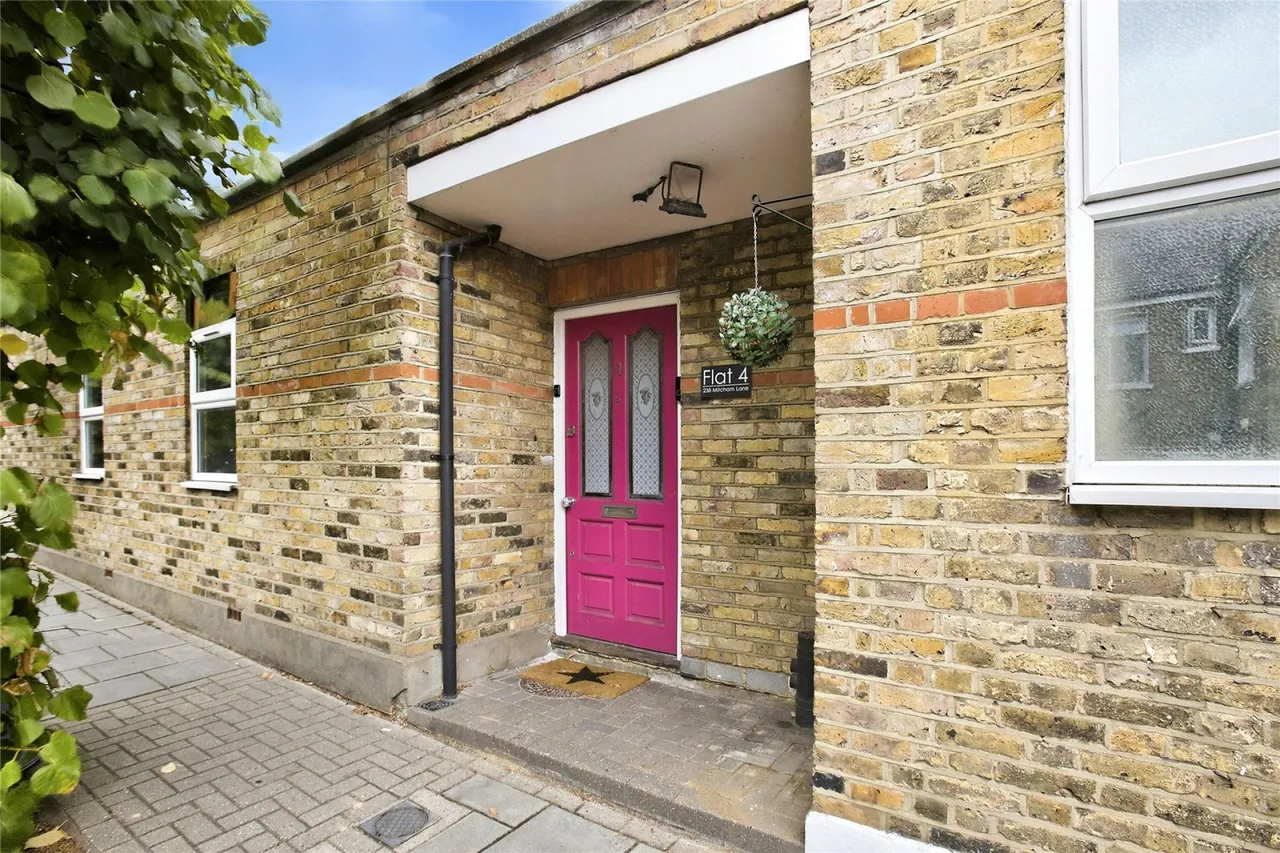 Mitcham Lane, Furzedown, photo 5