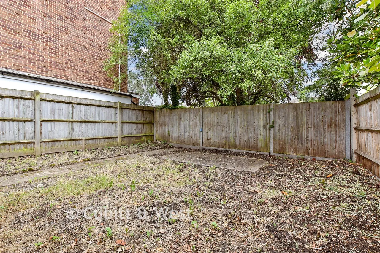 North Street, Carshalton, SM5, photo 12