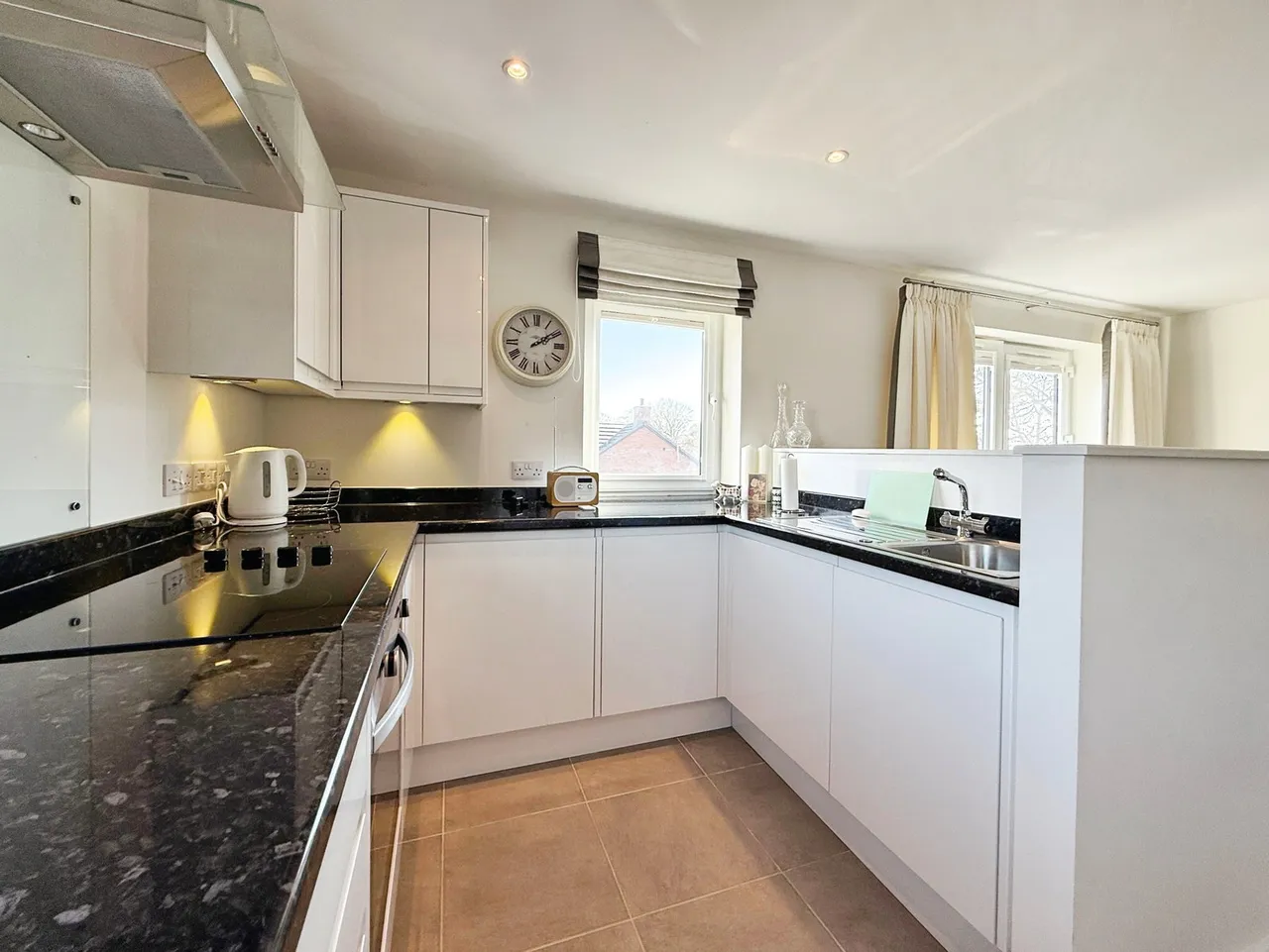 King George Court, Warwick Bridge, CA4, photo 4