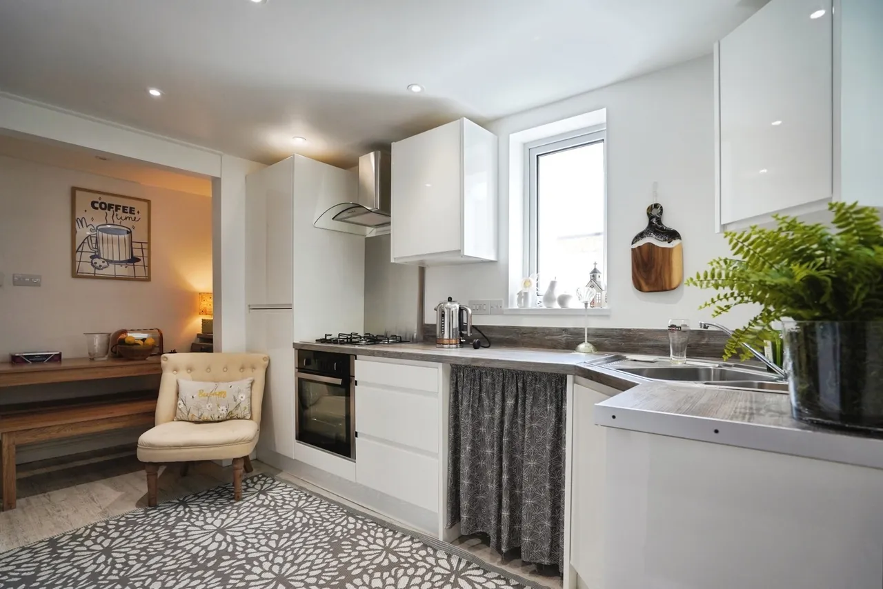 2 bed flat for sale, Chapel Ground, Looe, PL13