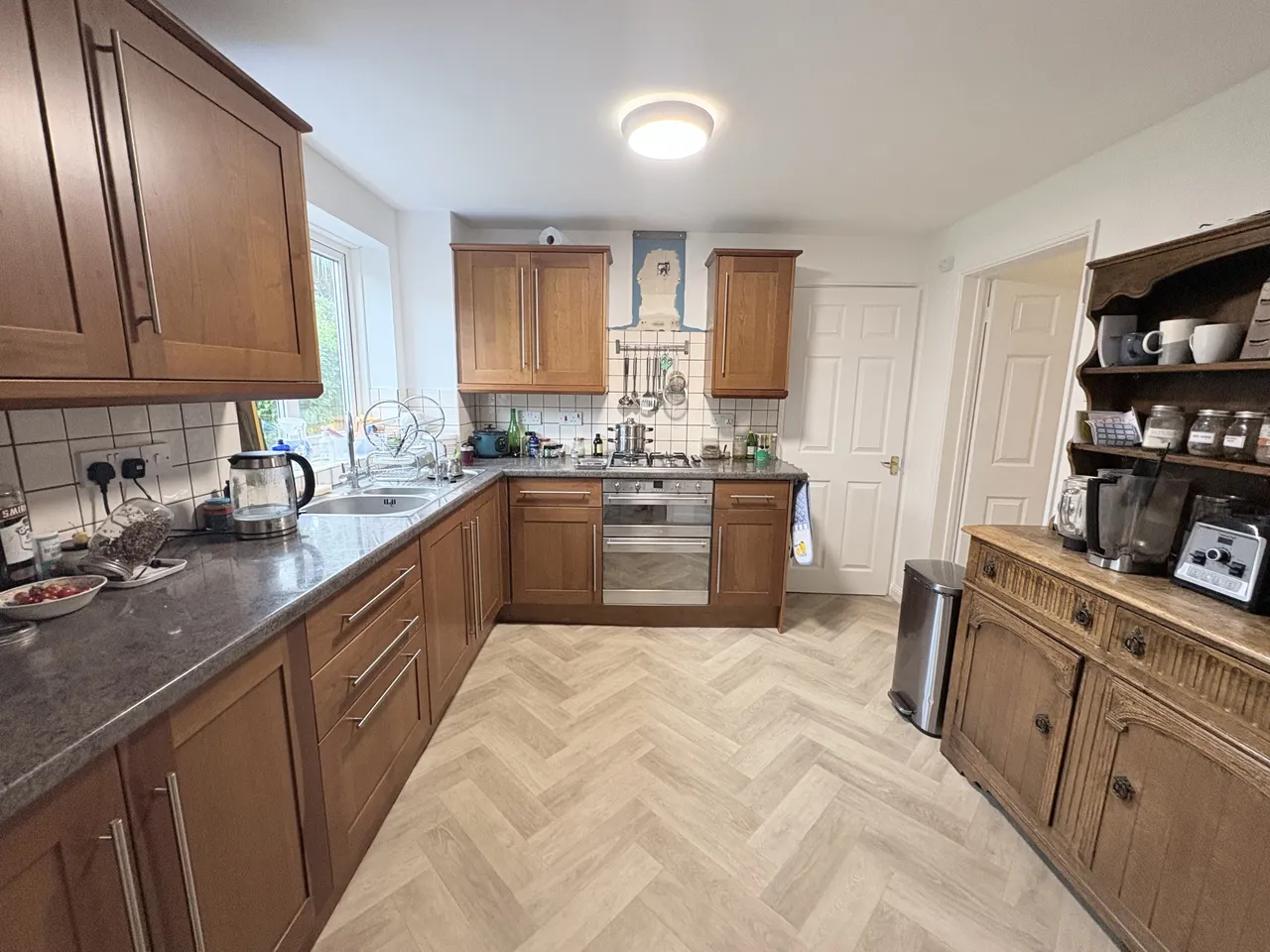 Eleanor Close, Seaford, BN25, photo 2