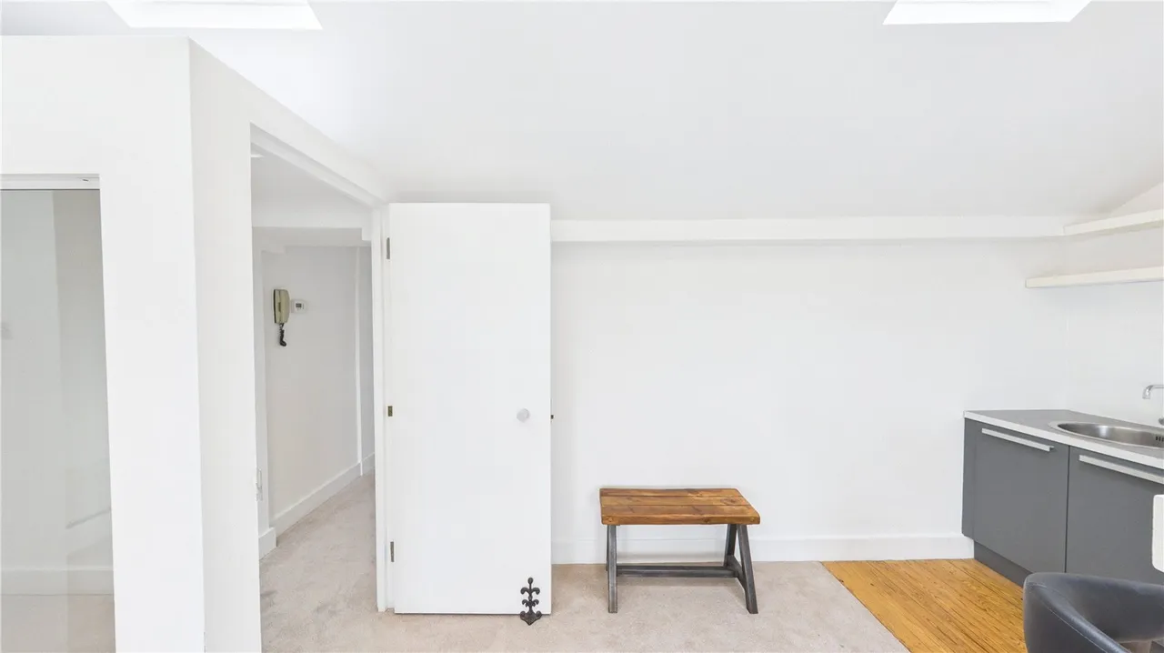 Lewisham Way, London, SE4, photo 39
