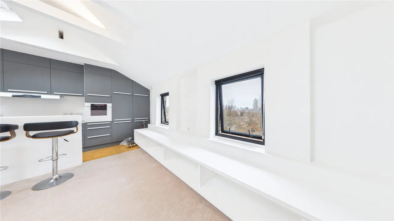 Lewisham Way, London, SE4, photo 37