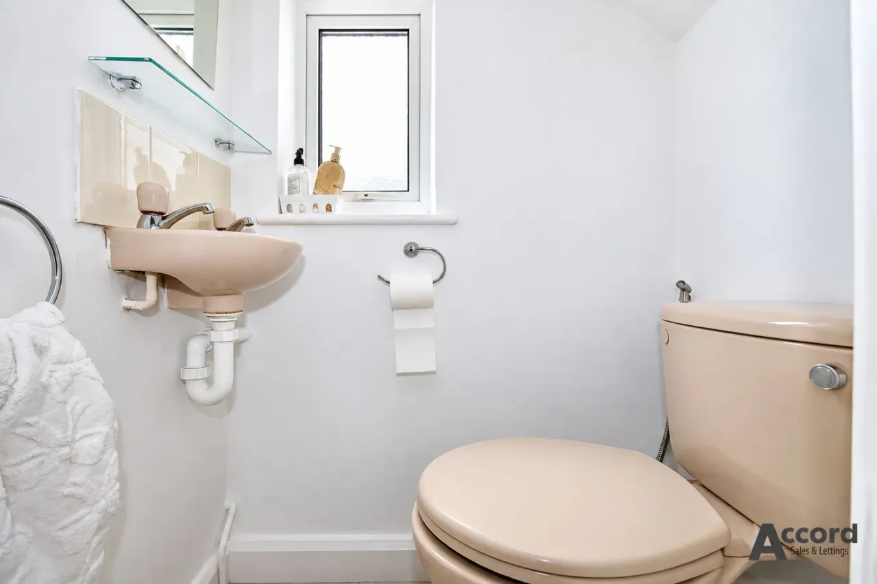 Ashmour Gardens, Romford, RM1, photo 17