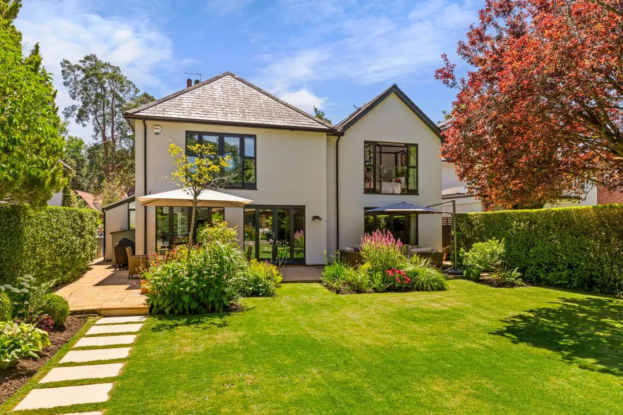 5 bed house for sale — Heather Drive, Sunningdale, Berkshire, SL5 0HP