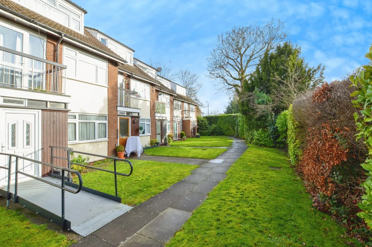 Westfield Park, Pinner, HA5, photo 9