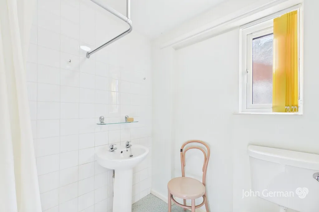 Fairham Road, Stretton, photo 12