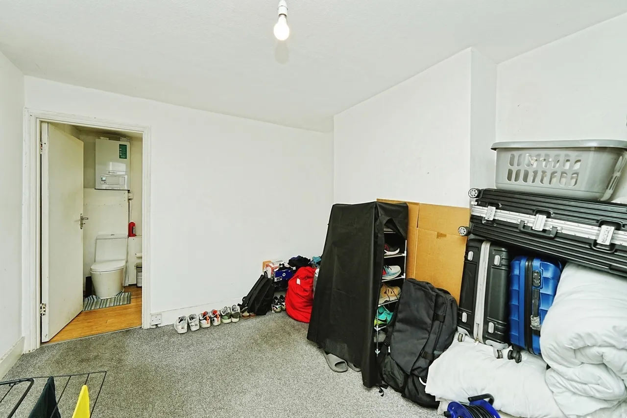 Kangley Bridge Road, London, SE26, photo 13
