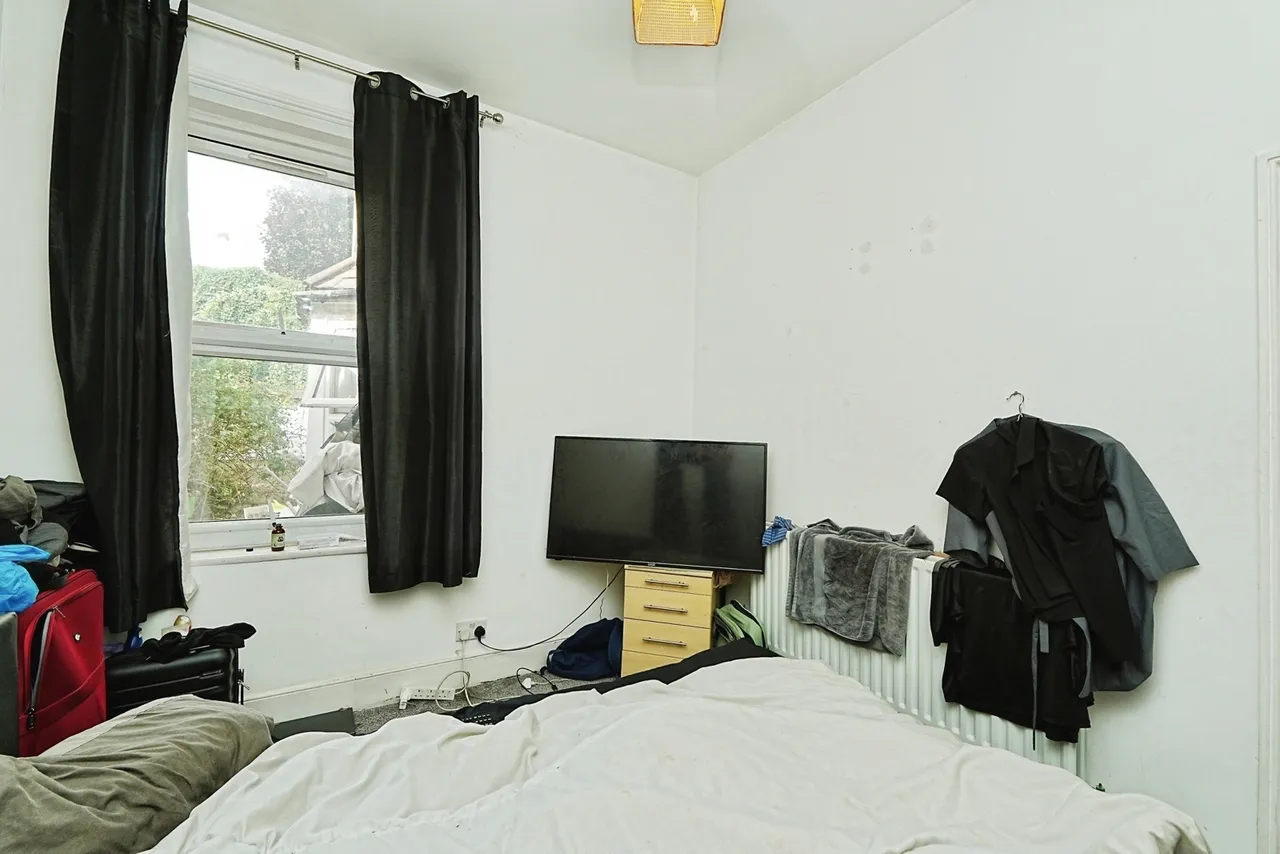 Kangley Bridge Road, London, SE26, photo 21
