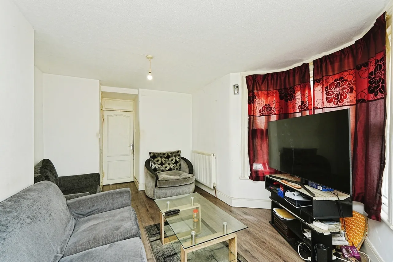 Kangley Bridge Road, London, SE26, photo 5