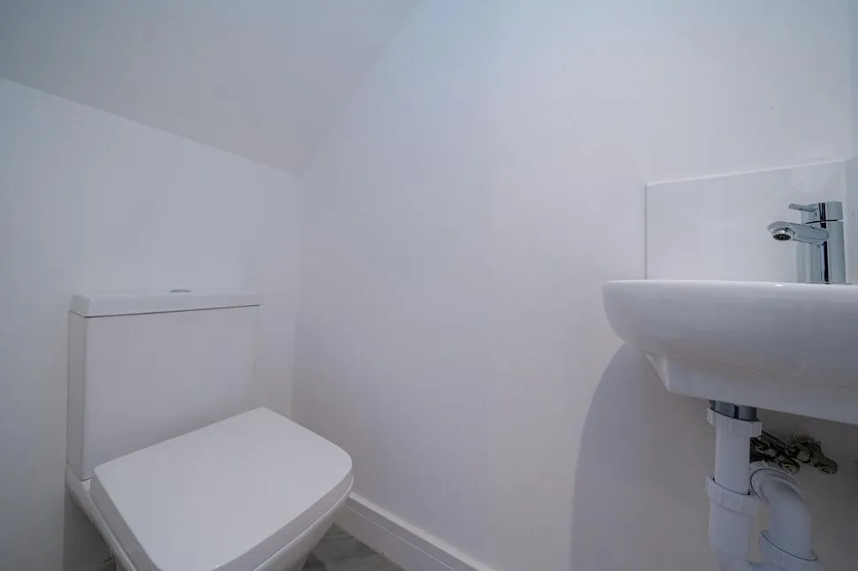 Gladstone Street, Great Moor, SK2, photo 12