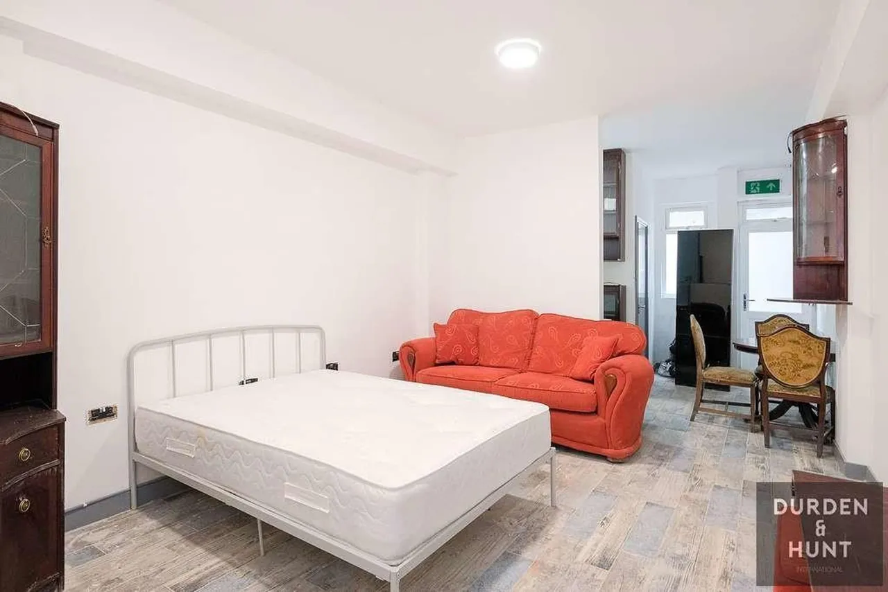 Hornsey Road, London, N19, photo 8