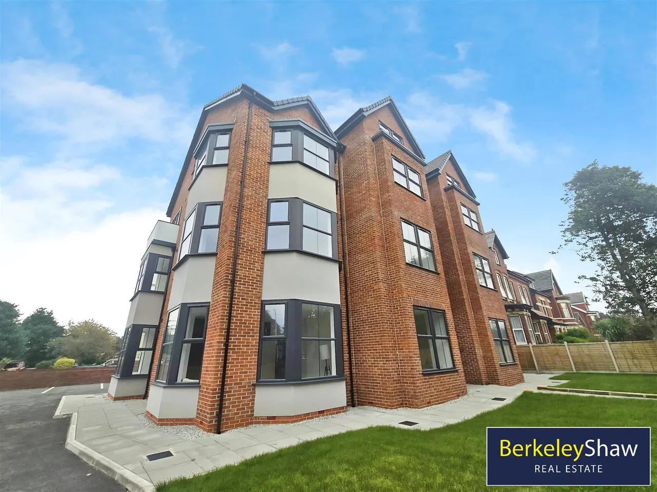 2 bed house to rent, Scarisbrick New Road, Southport, PR8