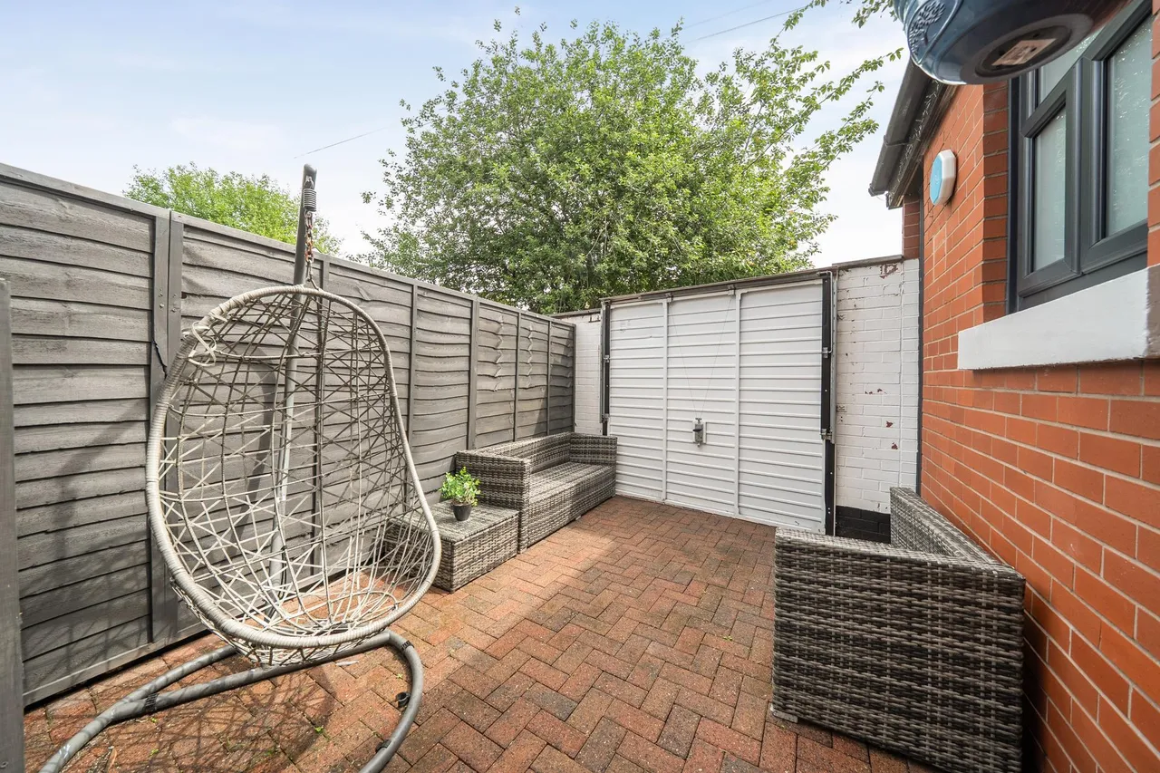 Turton Road, Bradshaw, BL2, photo 20