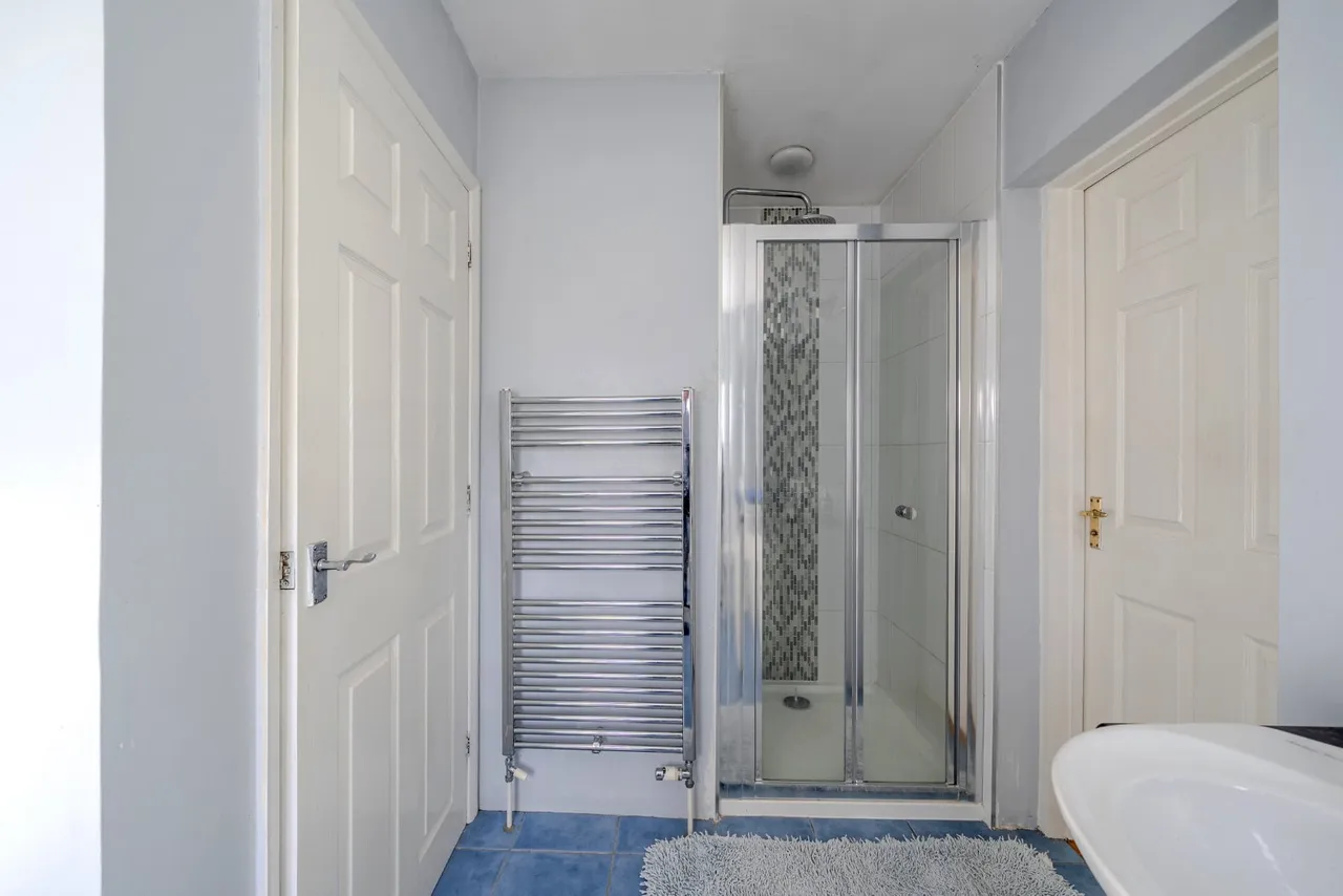 Blackpond Lane, Farnham Royal, SL2, photo 9