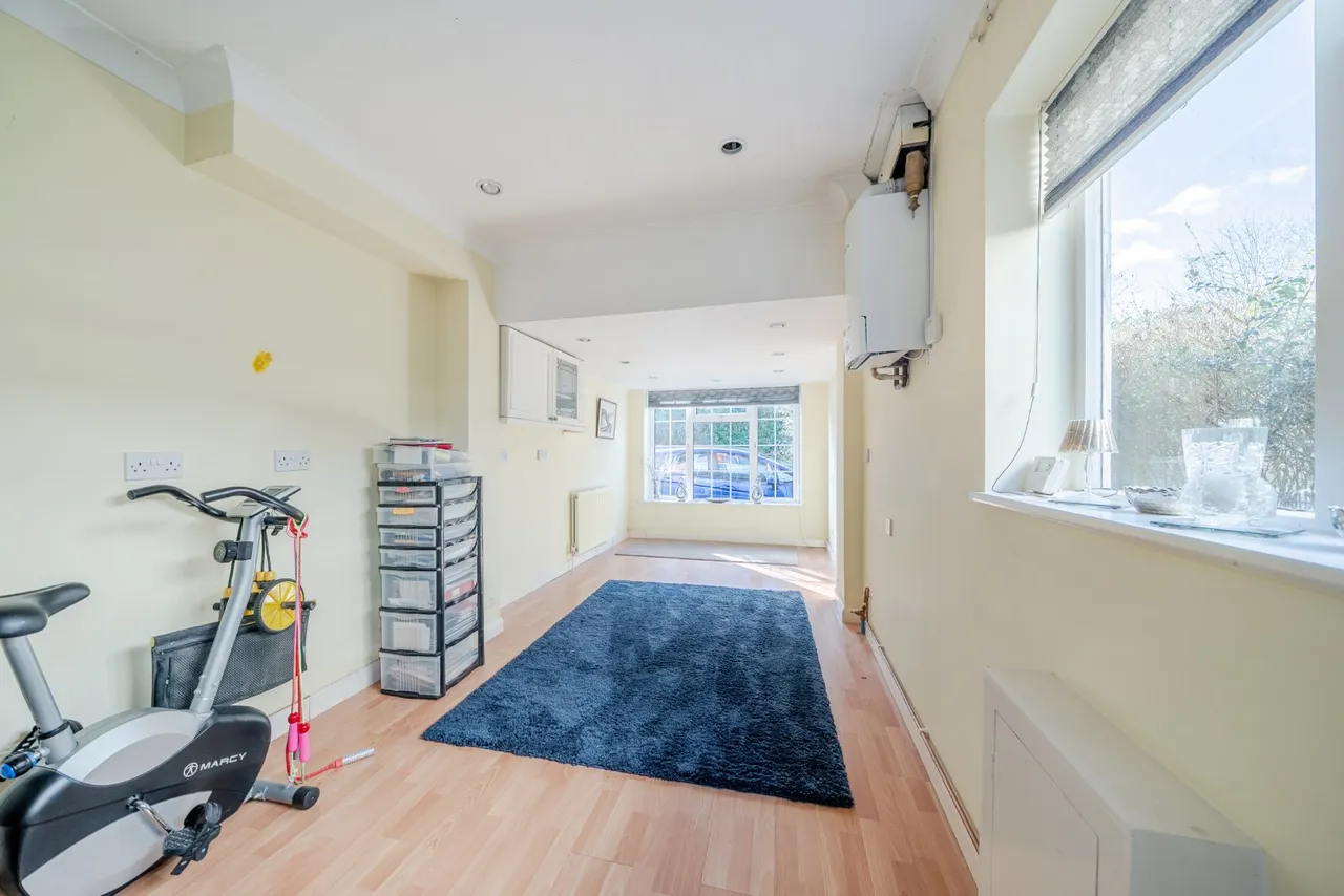 Blackpond Lane, Farnham Royal, SL2, photo 18