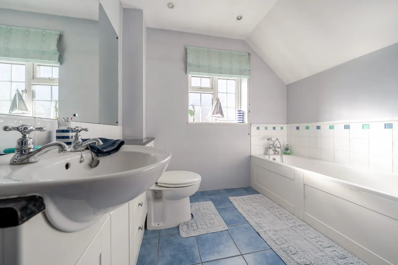 Blackpond Lane, Farnham Royal, SL2, photo 14