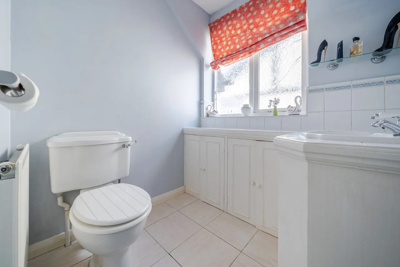 Blackpond Lane, Farnham Royal, SL2, photo 19