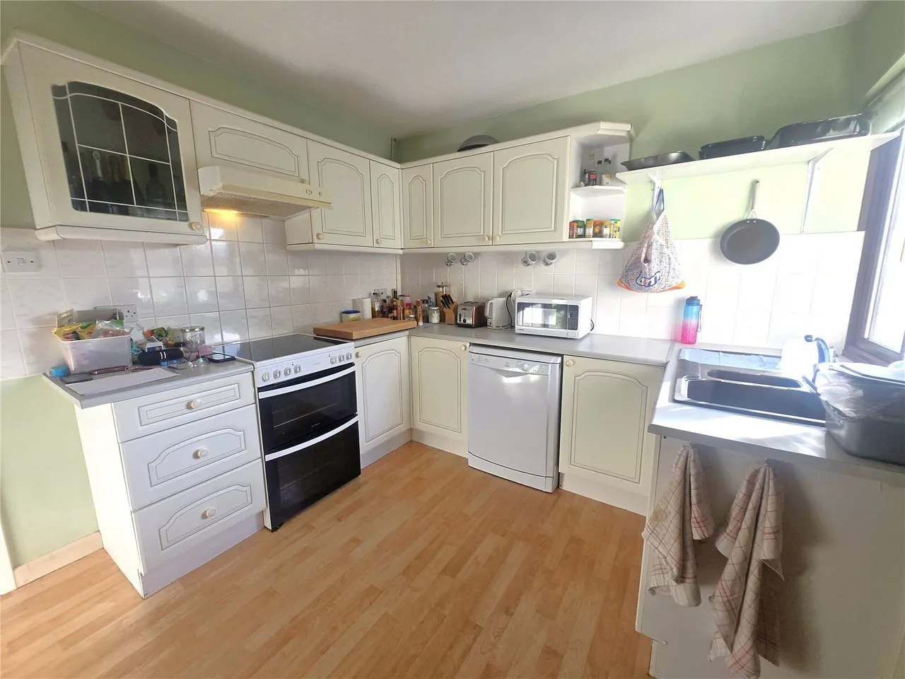 Donovan Reed Gardens, Pembroke Dock, SA72, photo 3