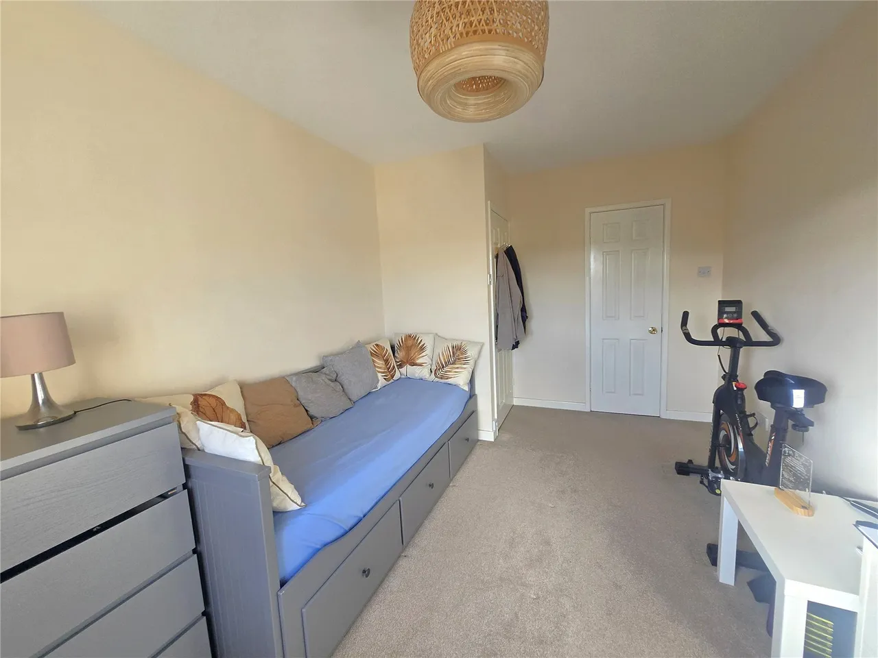 Donovan Reed Gardens, Pembroke Dock, SA72, photo 10