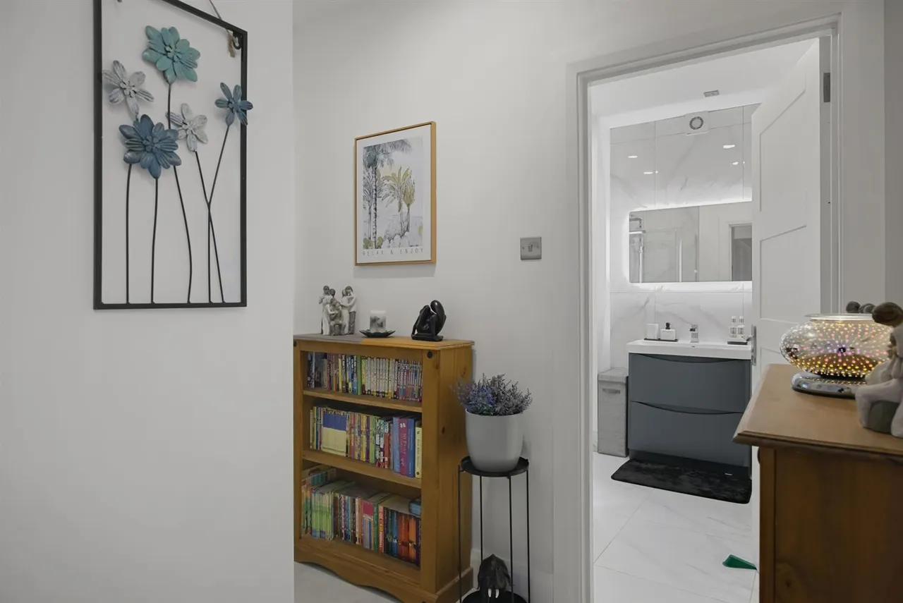 Ballyskeagh Road, Drumbeg, BT17, photo 6