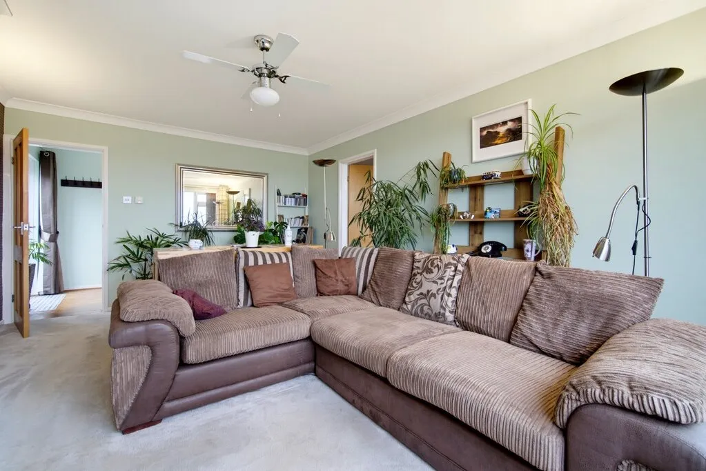 Upper Batley Lane, Birstall, WF17, photo 9