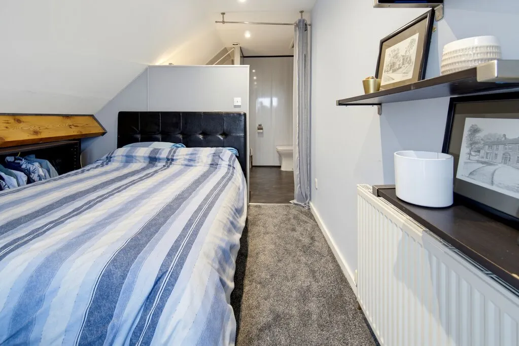 Upper Batley Lane, Birstall, WF17, photo 18